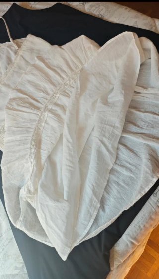 Vestido blanco romántico Zara