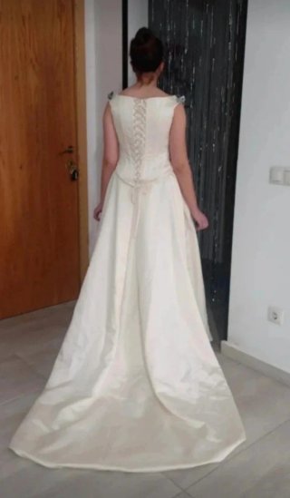 Vestido de Novia Beige