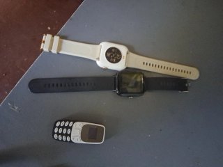 Reloj Inteligente Negro y Beige