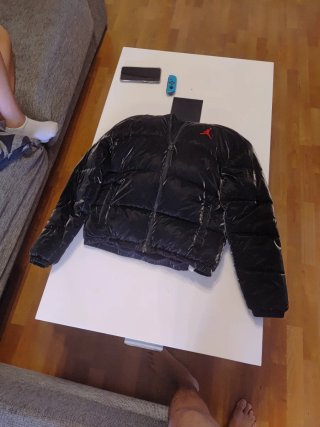 Abrigo Jordan Negro Talla 13/15