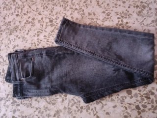 Pantalones vaqueros grises