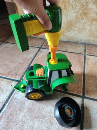 Tractor John Deere de Juguete con atornillador