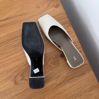 Mules Zara blancas punta cuadrada