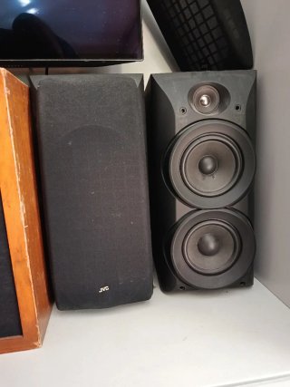 Altavoces JBL Negros