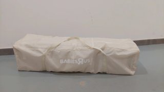 Parque infantil/cuna viaje Babies R US
