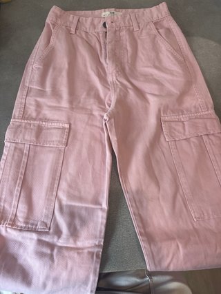 Pantalones cargo Stradivarius rosa mujer