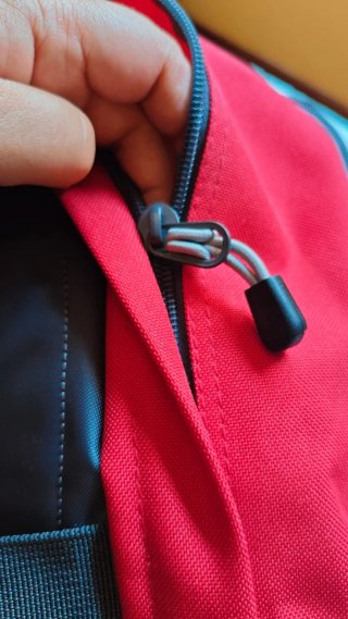 Mochila Apple Roja Compartimento Portátil