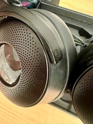 Razer Kraken V4 Pro Wireless Gaming Headset