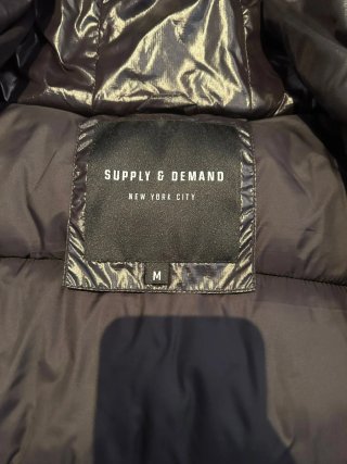 Cazadora Supply & Demand negra con brillo Talla M