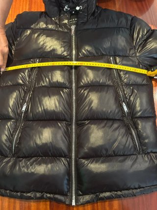 Cazadora Supply & Demand negra con brillo Talla M