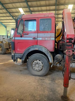 Camión Mercedes-Benz 2635