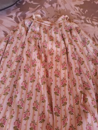 Traje fallera Conjunto falda y corpiño rosa y bla