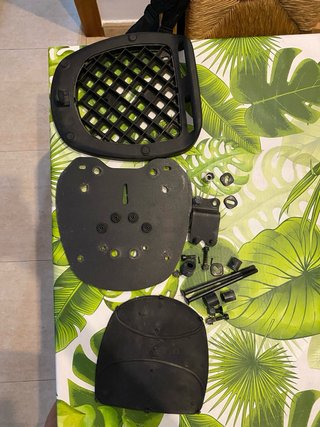 Maleta GIVI Negra Moto + Respaldo