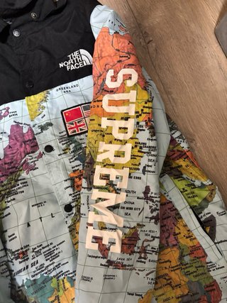 Chaqueta The North Face Supreme Mapa Mundial
