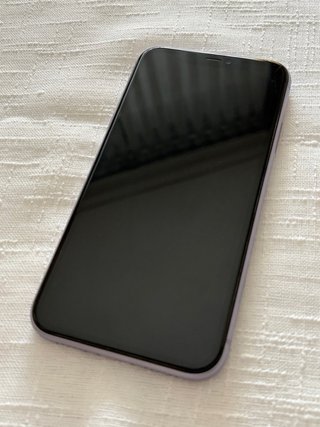 iPhone 11 Morado 64 GB