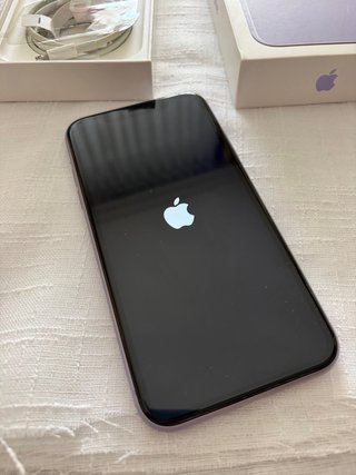 iPhone 11 Morado 64 GB