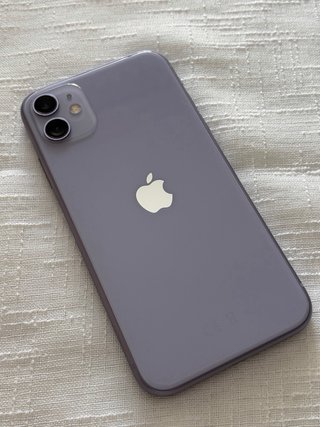 iPhone 11 Morado 64 GB