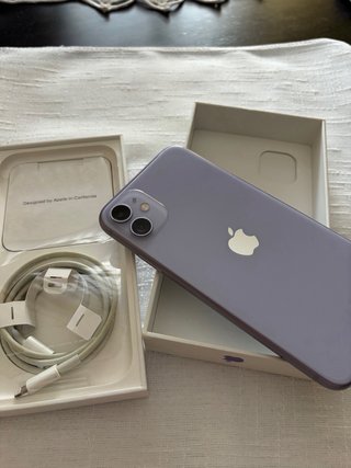 iPhone 11 Morado 64 GB