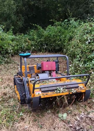 Alquiler robot desbrozadora teledirigido