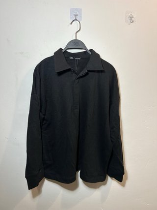 Sudadera Zara cuello polo negra Talla S
