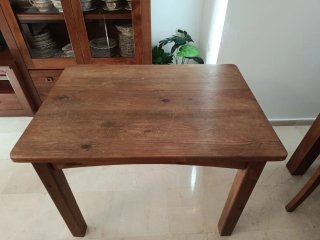 Mesa de comedor de madera maciza 96x69