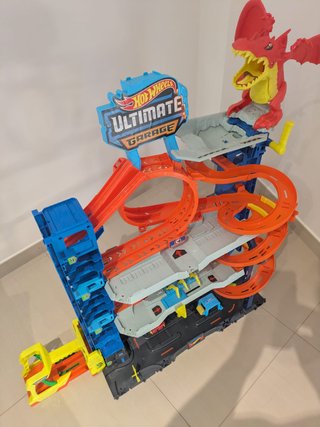 Hot Wheels City Ultimate Garage