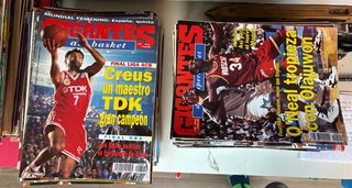 Lote 130 Revistas Gigantes del Superbasket