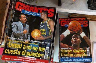 Lote 130 Revistas Gigantes del Superbasket