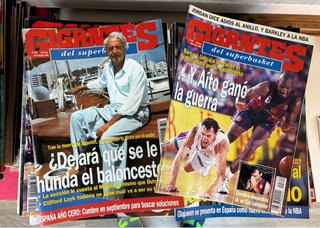 Lote 130 Revistas Gigantes del Superbasket