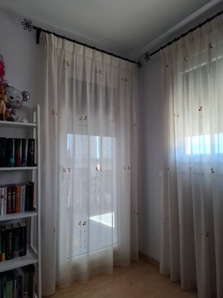 Cortinas salón y barra de forja bronce