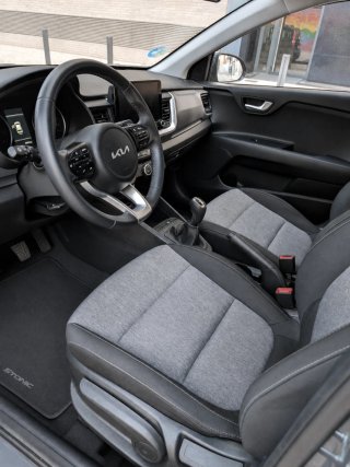 KIA Stonic 2022 20000km garantia 2029