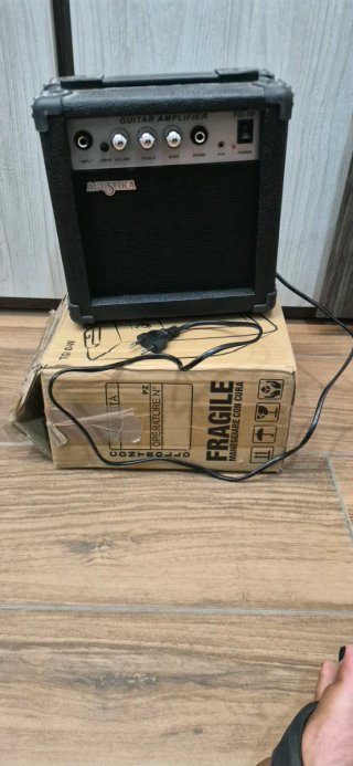 Amplificatore Chitarra Acustika TG-10