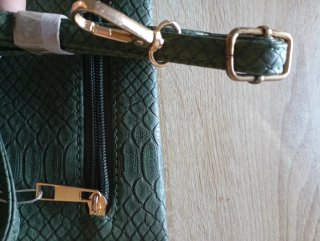 Bolso de mano, cruzado o al hombro verde serpiente