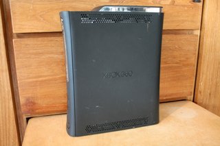 Xbox 360 Elite + 14 Giochi + 3 Controller