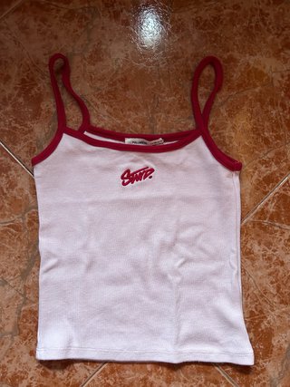 Camiseta tirantes Pull&Bear rosa