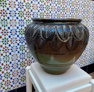 Jarrón de cerámica grande decorado