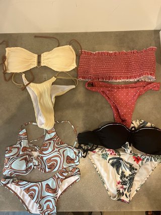 Lote 4 bikinis: negro, rosa y estampados