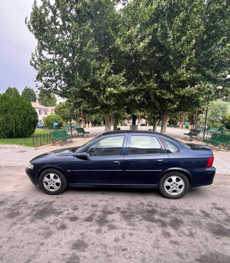 Opel Vectra 2.2 DTI 125cv Elegance Único dueño - foto 1