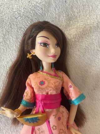 Muñeca Lonnie Coronation Descendants Disney