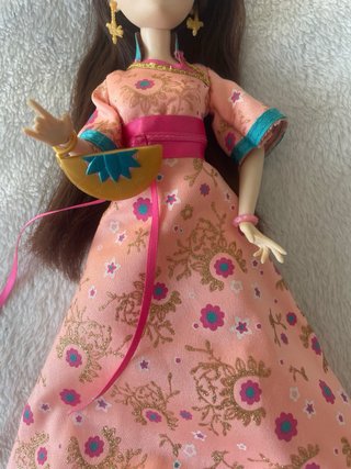 Muñeca Lonnie Coronation Descendants Disney