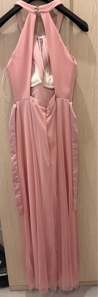 Vestido largo rosa con pedrería