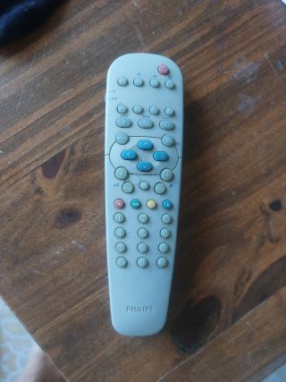 Televisor Philips con soporte