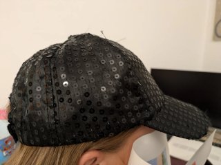 Gorra infantil lentejuelas negra