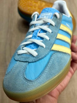 Oferton Zapatillas Adidas Azul y Amarillo