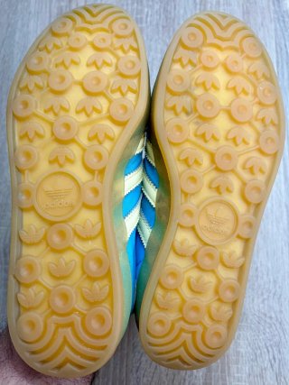 Oferton Zapatillas Adidas Azul y Amarillo