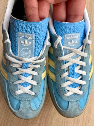 Oferton Zapatillas Adidas Azul y Amarillo