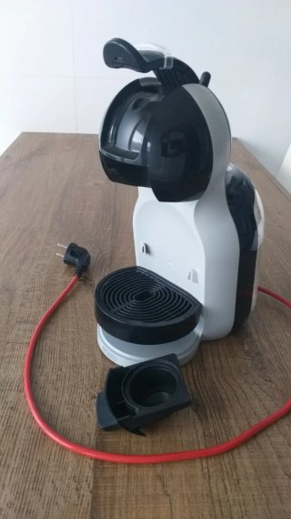 Cafetera Dolce Gusto Negra