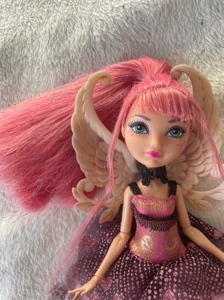 Muñeca C.A. Cupid Thronecoming Ever After High