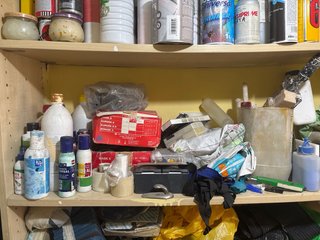 Lote de pintura y herramientas