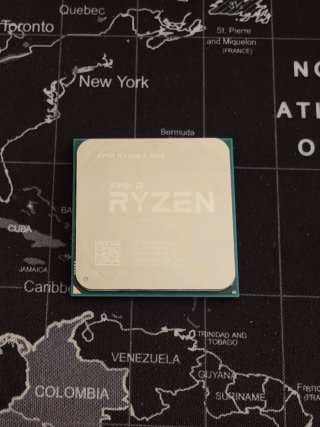 AMD Ryzen 5 1600 + Ventilador con disipador